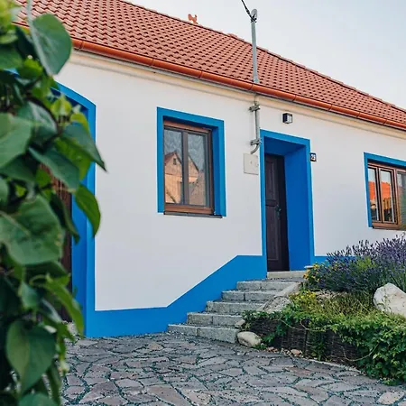 Chalupa Sakvice L Jizni Morava L Palava Exterior photo